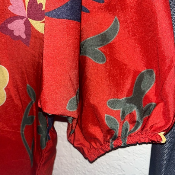 Colorful floral button up - Picture 3 of 3